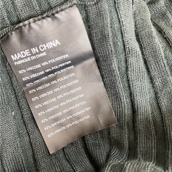 Club Monaco women’s mini skirt deep olive/green and black, size XS••• - Picture 9 of 11